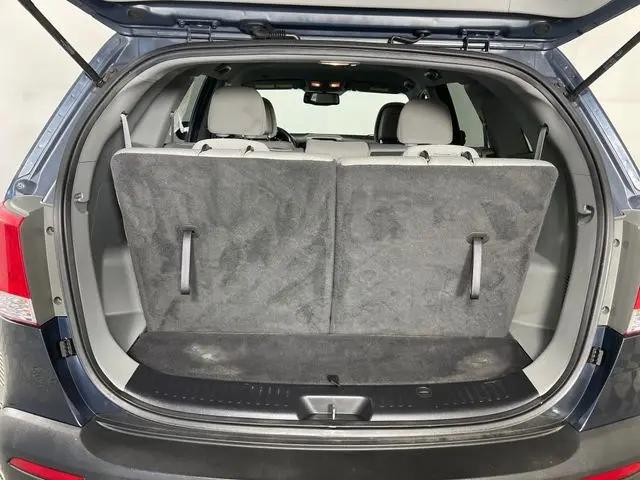 2011 Kia Sorento LX