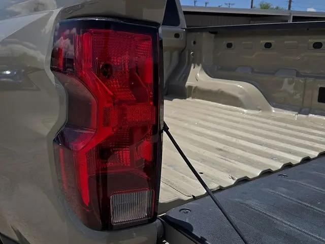 2023 Chevrolet Colorado 2WD Crew Cab Short Box WT