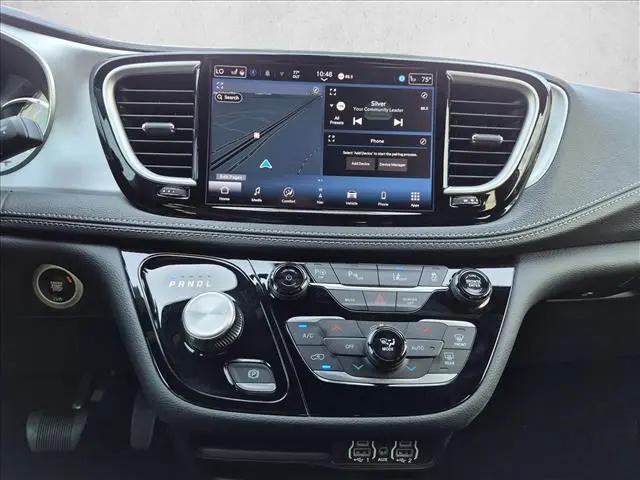 2024 Chrysler Pacifica Hybrid S Appearance Pkg