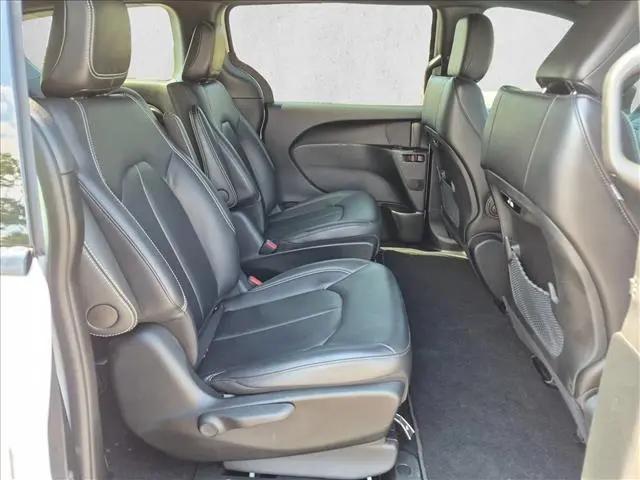 2024 Chrysler Pacifica Hybrid S Appearance Pkg