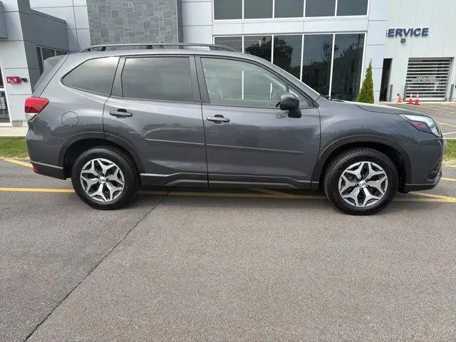 2024 Subaru Forester Premium
