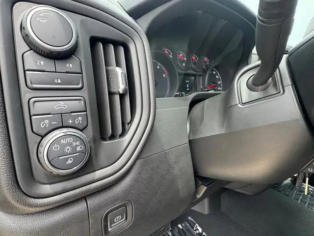 2023 Chevrolet Silverado 2500HD 4WD Crew Cab Standard Bed Custom