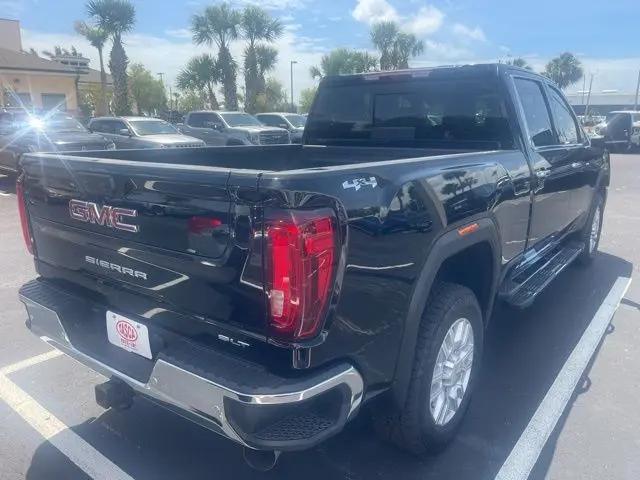 2022 GMC Sierra 2500HD 4WD Crew Cab Standard Bed SLT