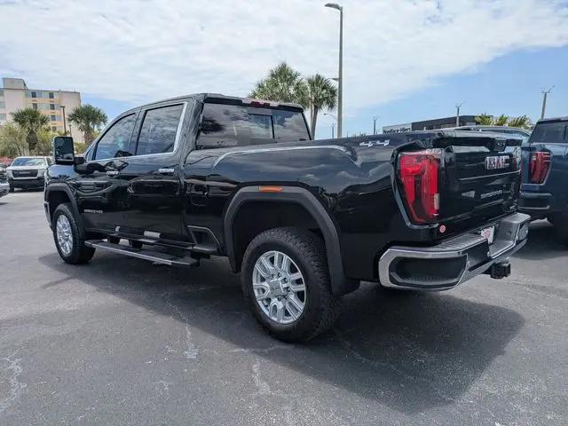 2022 GMC Sierra 2500HD 4WD Crew Cab Standard Bed SLT