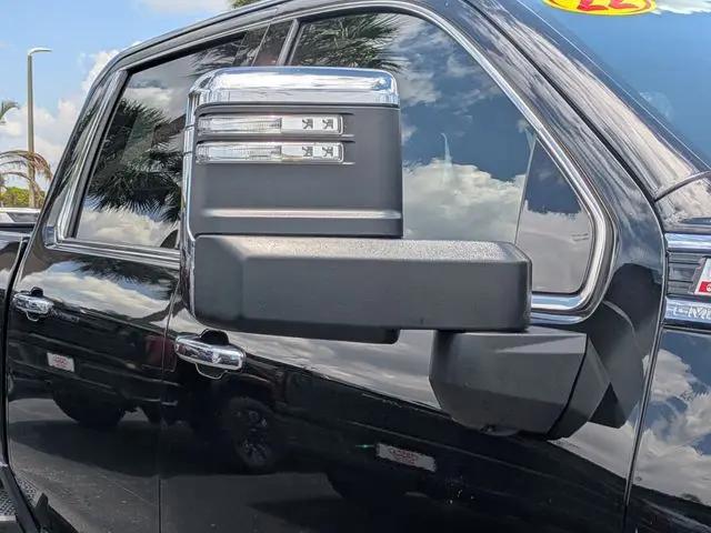 2022 GMC Sierra 2500HD 4WD Crew Cab Standard Bed SLT