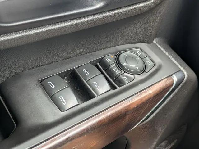 2022 GMC Sierra 2500HD 4WD Crew Cab Standard Bed SLT