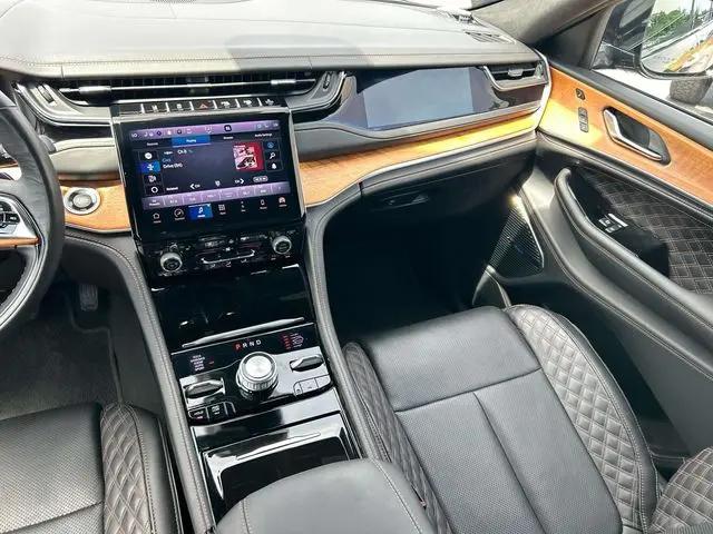 2022 Jeep Grand Cherokee L Summit Reserve 4x4