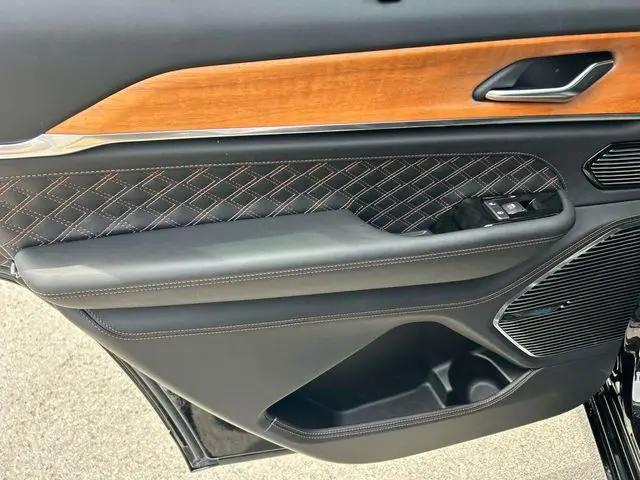 2022 Jeep Grand Cherokee L Summit Reserve 4x4