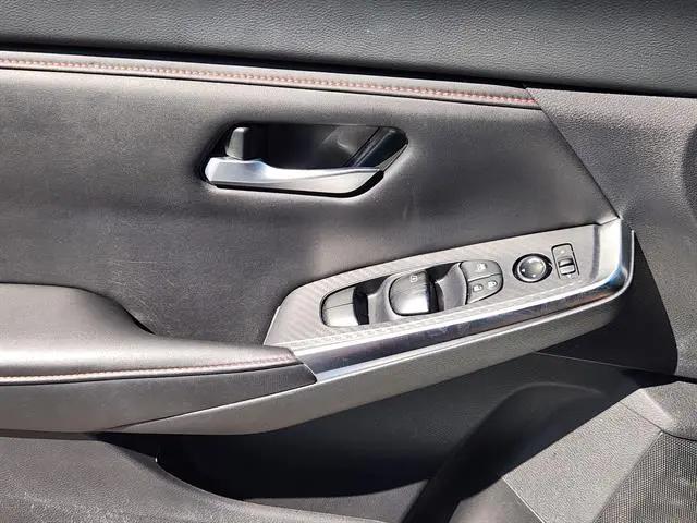 2024 Nissan Sentra SR Xtronic CVT