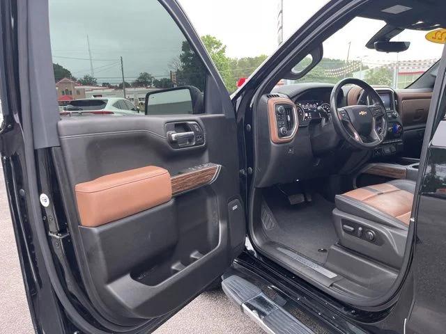 2022 Chevrolet Silverado 1500 4WD Crew Cab Short Bed High Country