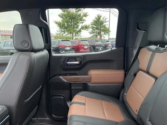 2022 Chevrolet Silverado 1500 4WD Crew Cab Short Bed High Country