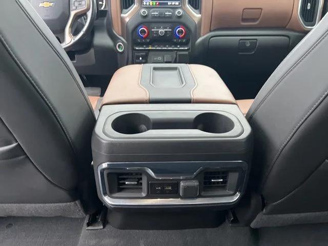 2022 Chevrolet Silverado 1500 4WD Crew Cab Short Bed High Country