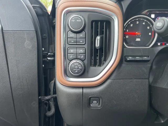 2022 Chevrolet Silverado 1500 4WD Crew Cab Short Bed High Country