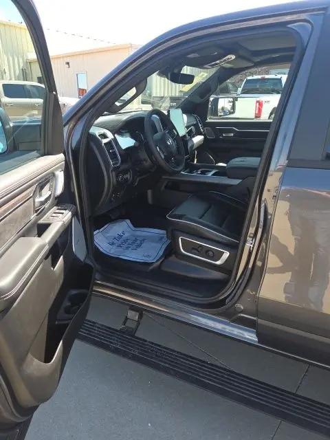 2026 Ram 1500 Laramie Crew Cab 4x4 5'7" Box