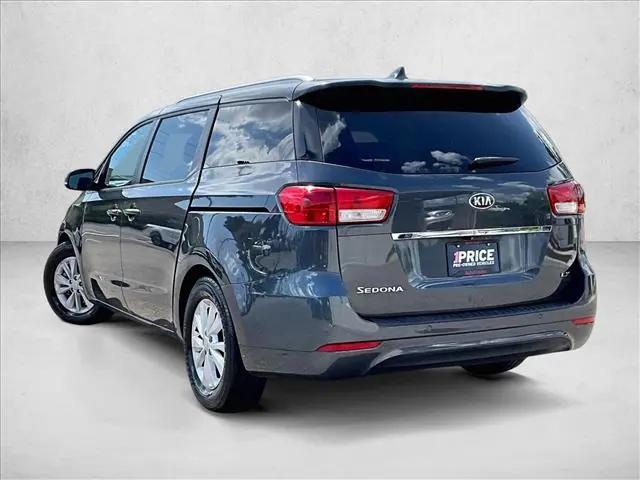 2017 Kia Sedona LX