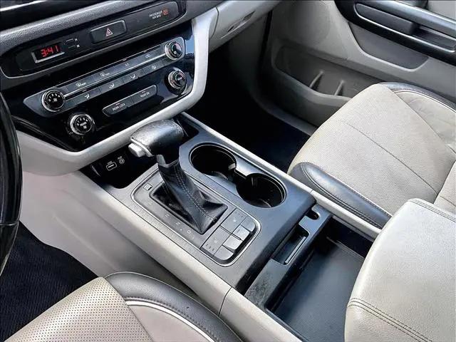 2017 Kia Sedona LX