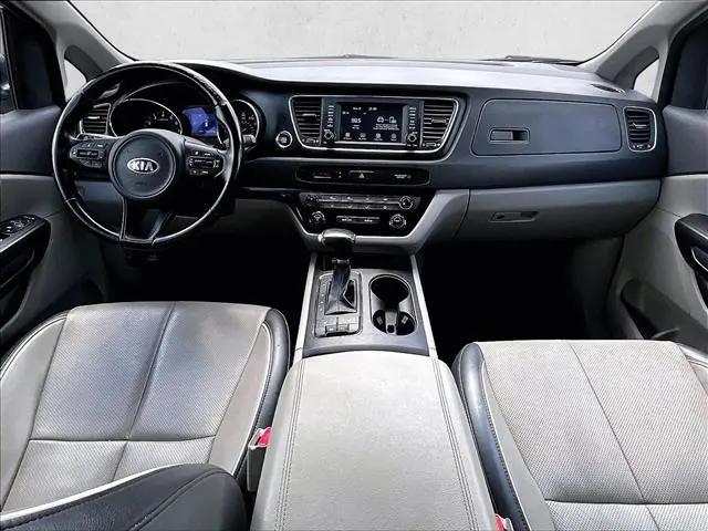 2017 Kia Sedona LX