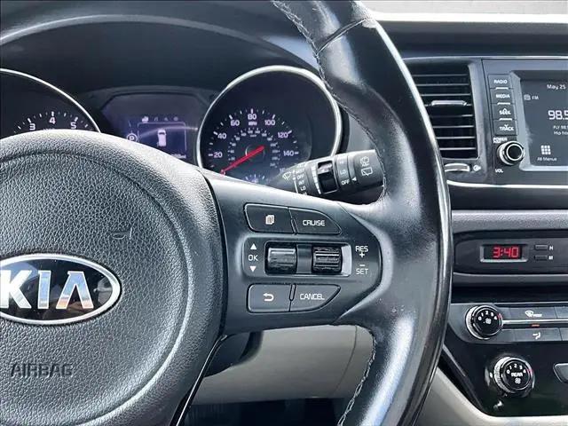 2017 Kia Sedona LX