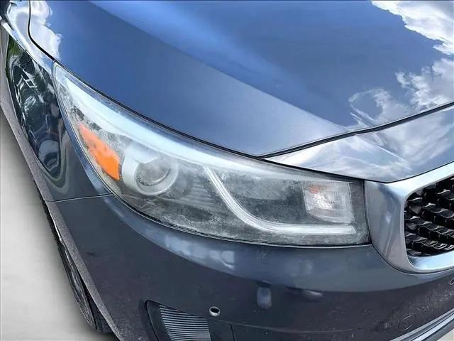 2017 Kia Sedona LX