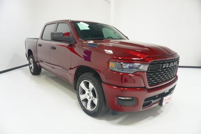 2025 Ram 1500 Tradesman Crew Cab 4x2 5'7" Box