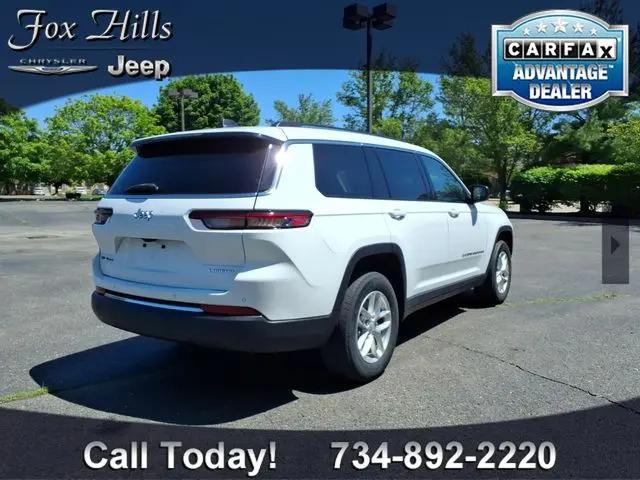 2022 Jeep Grand Cherokee L Laredo 4x4