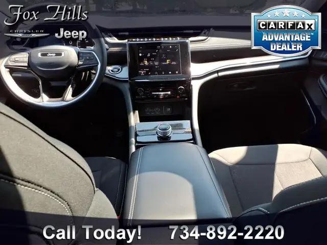 2022 Jeep Grand Cherokee L Laredo 4x4