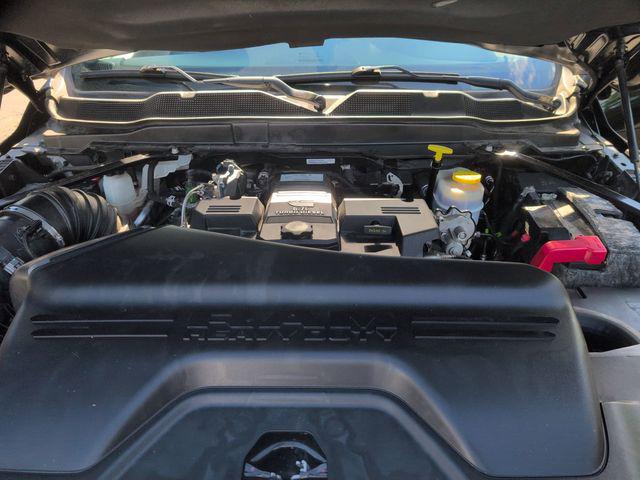 2020 Ram 3500 Laramie Crew Cab 4x4 8' Box