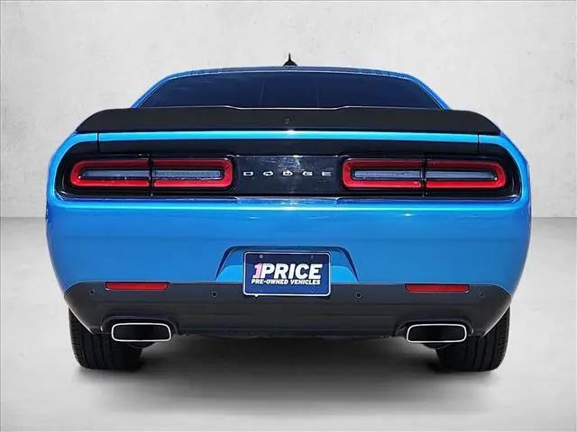 2016 Dodge Challenger 392 Hemi Scat Pack Shaker