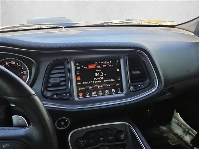 2016 Dodge Challenger 392 Hemi Scat Pack Shaker