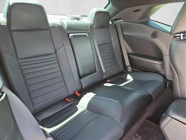 2016 Dodge Challenger 392 Hemi Scat Pack Shaker