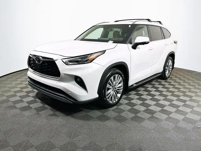 2024 Toyota Highlander Platinum
