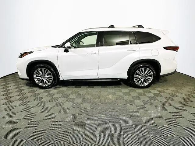 2024 Toyota Highlander Platinum