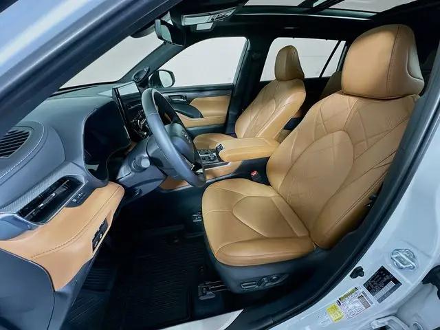 2024 Toyota Highlander Platinum