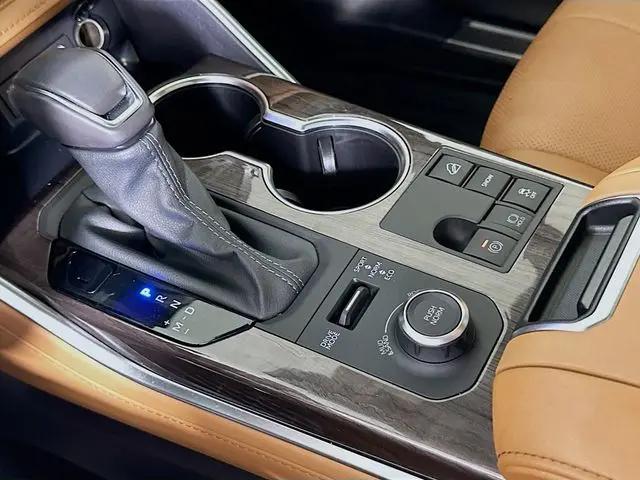 2024 Toyota Highlander Platinum
