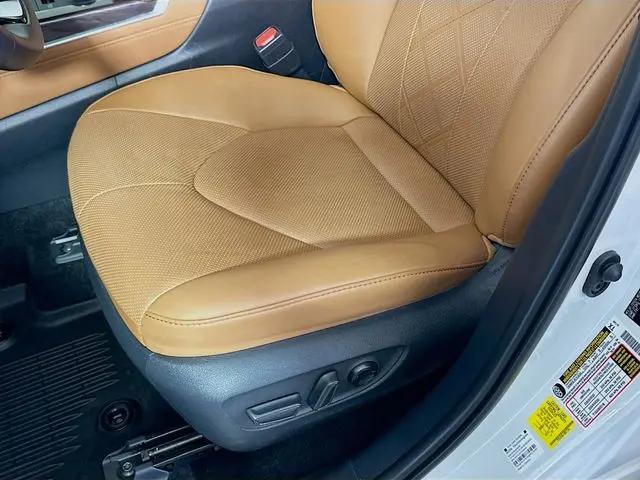 2024 Toyota Highlander Platinum