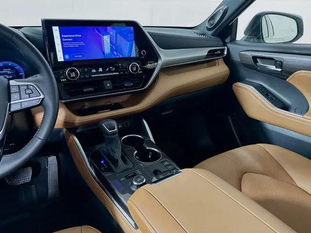 2024 Toyota Highlander Platinum