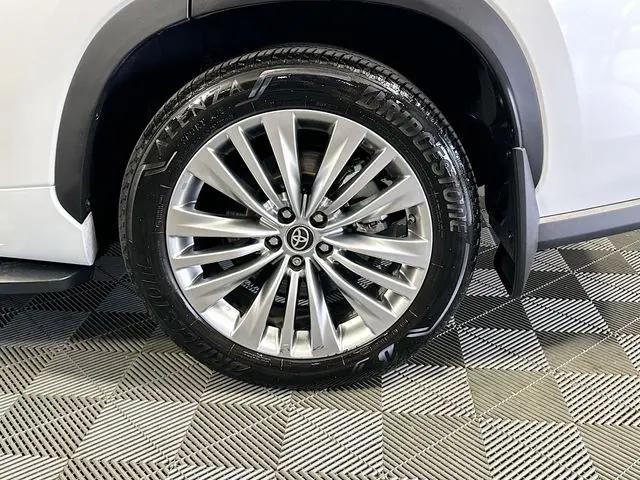 2024 Toyota Highlander Platinum