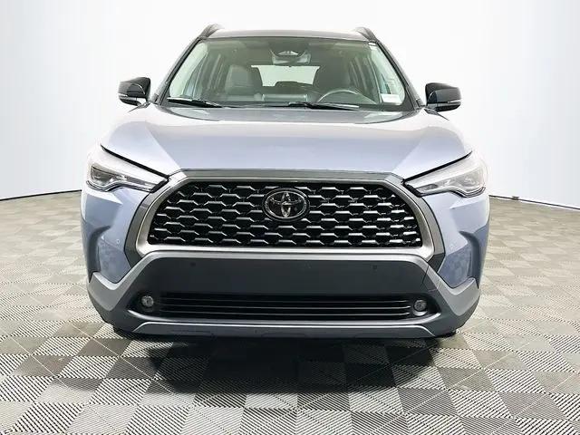 2025 Toyota Corolla Cross XLE