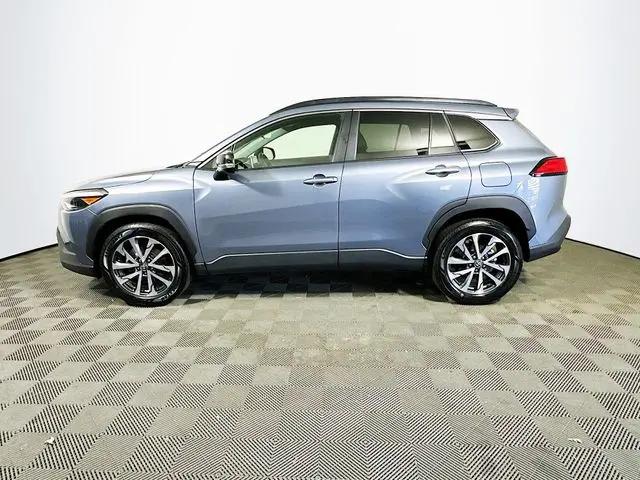 2025 Toyota Corolla Cross XLE