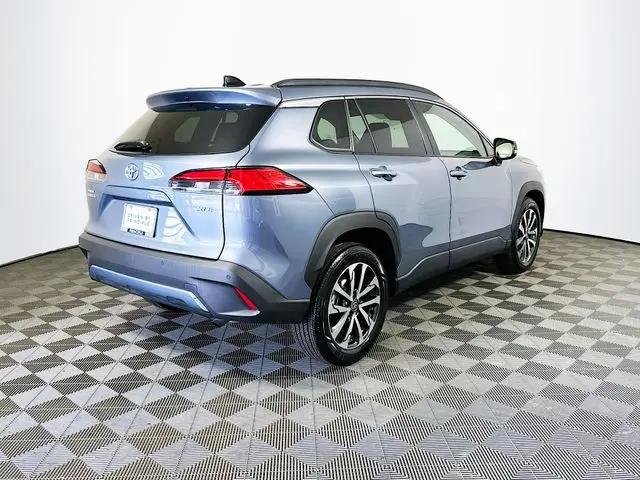 2025 Toyota Corolla Cross XLE