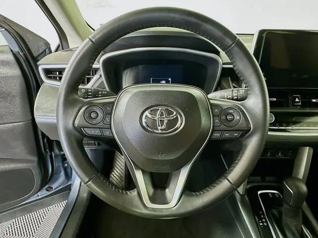 2025 Toyota Corolla Cross XLE