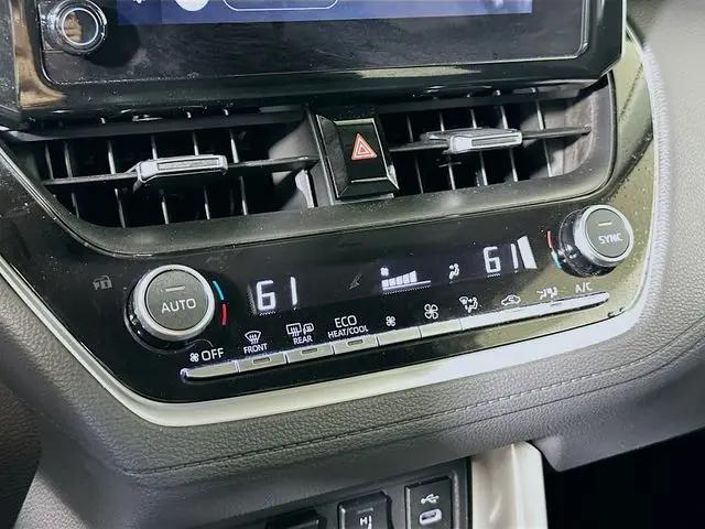 2025 Toyota Corolla Cross XLE