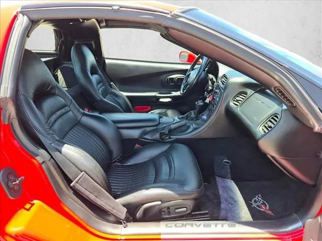 2004 Chevrolet Corvette Base