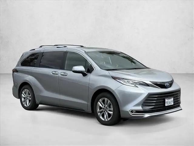 2025 Toyota Sienna Limited
