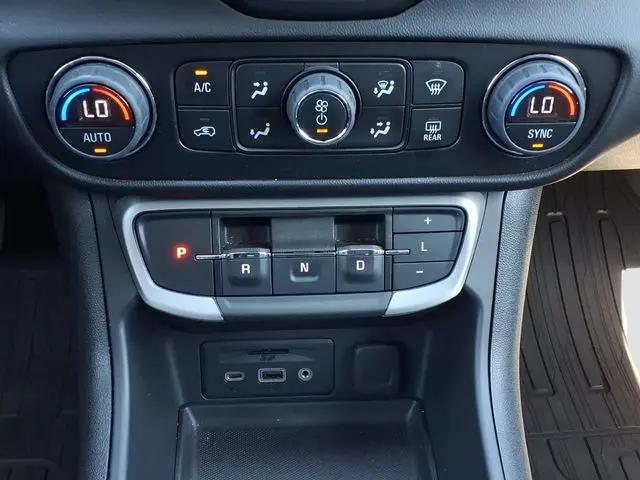 2023 GMC Terrain AWD SLT