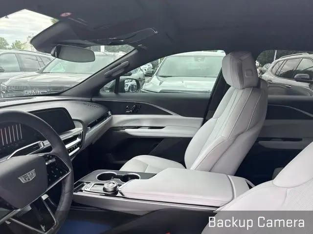 2025 Cadillac iQ Sport 1 RWD