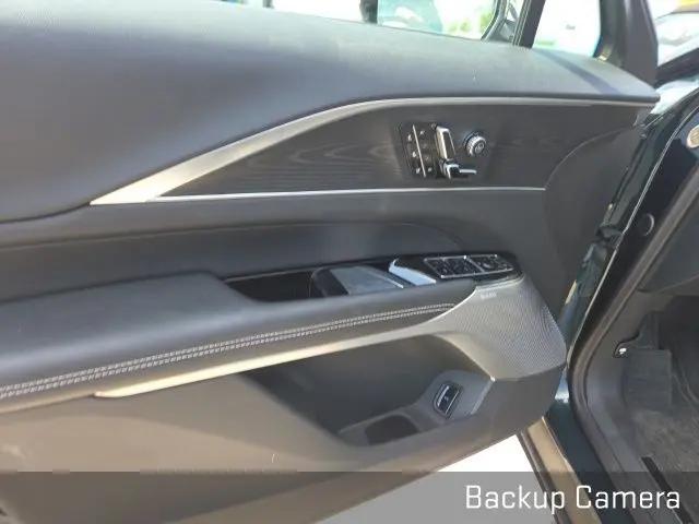 2025 Cadillac iQ Luxury 3 RWD