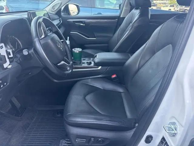 2022 Toyota Highlander Limited