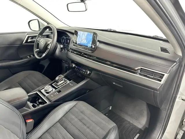 2023 Mitsubishi Outlander PHEV SE S-AWC