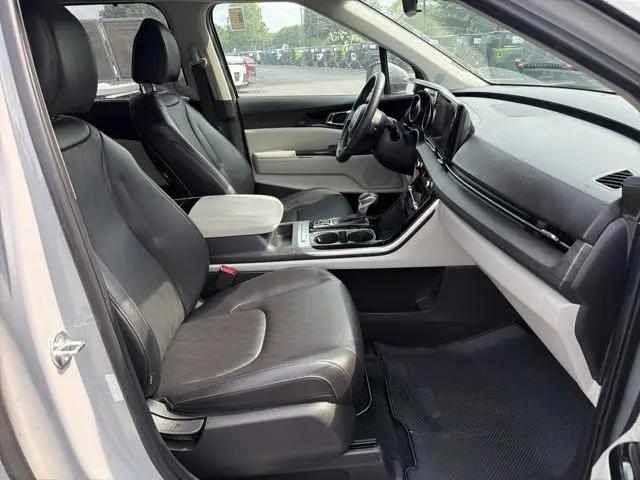 2023 Kia Carnival MPV EX